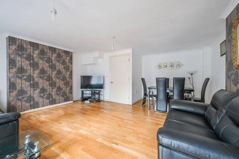 3 bedroom maisonette for sale, Wesley Close, Finsbury Park, London, N7