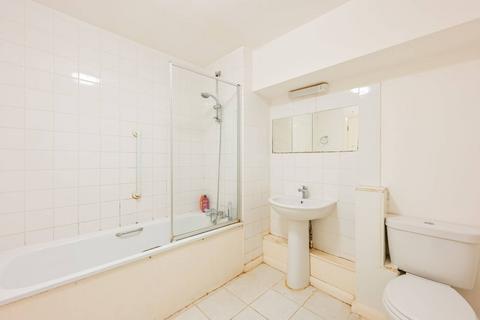 9 Wesley Close, London, N7 7BF