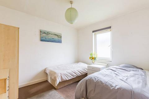 2 bedroom flat for sale, Turnpike Mews, Turnpike Lane, London, N8