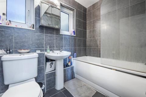 2 bedroom flat for sale, Portland Street, SE17, Elephant and Castle, London, SE17