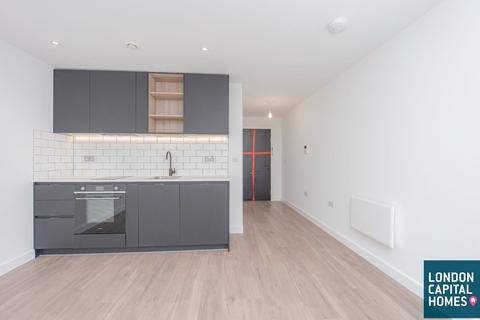 Studio to rent, Fermont House 15 Beaufort Square LONDON NW9