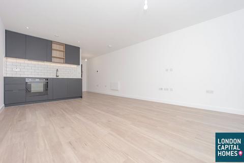 Studio to rent, Fermont House 15 Beaufort Square LONDON NW9