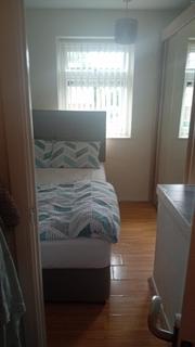 1 bedroom in a house share to rent, Southdrift Way, Luton LU1