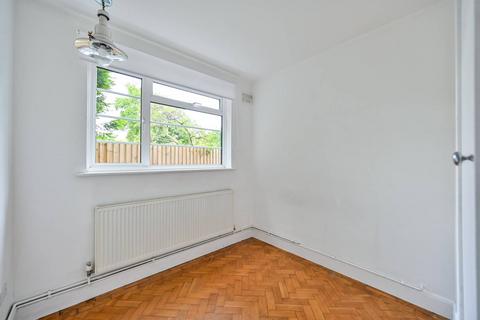 2 bedroom flat to rent, Queens Road, Twickenham, TW1