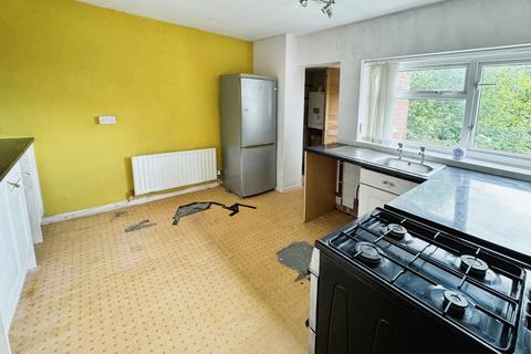 2 bedroom flat for sale, Manor Road, Telford TF4
