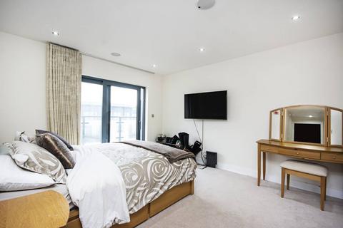 3 bedroom flat to rent, Beaufort Park, NW9, Colindale, London, NW9