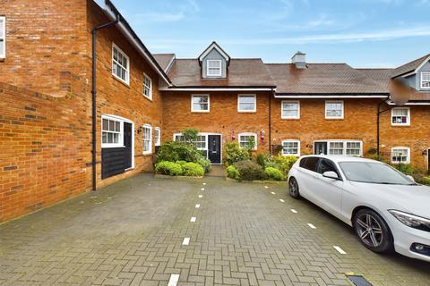 3 bedroom terraced house to rent, De Havilland Court, High Wycombe, Buckinghamshire, HP13 5AG