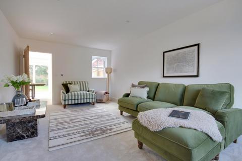 4 bedroom detached house for sale, Wainsford Road, Pennington, Lymington , SO41