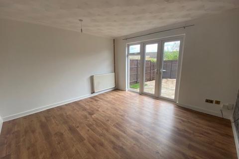 3 bedroom terraced house to rent, Grizedale, Brownsover, Rugby, CV21