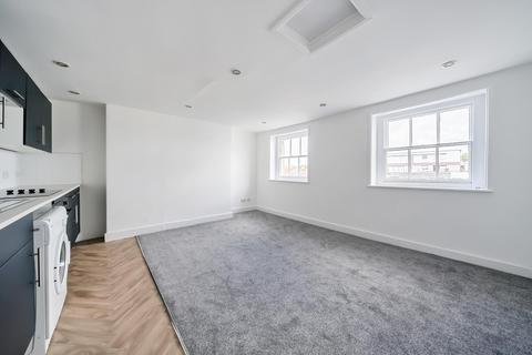 1 bedroom flat to rent, Winchcombe Street, Cheltenham, GL52