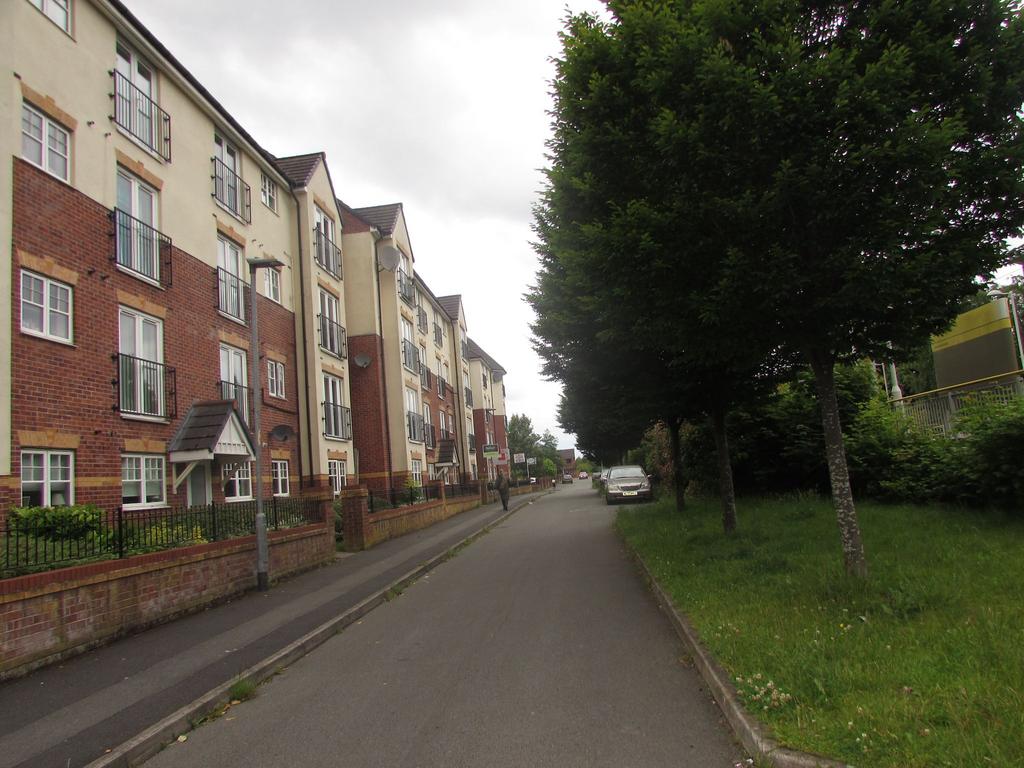 Apartment 14 24, Sandycroft Avenue... 2 bed apartment for sale £120,000