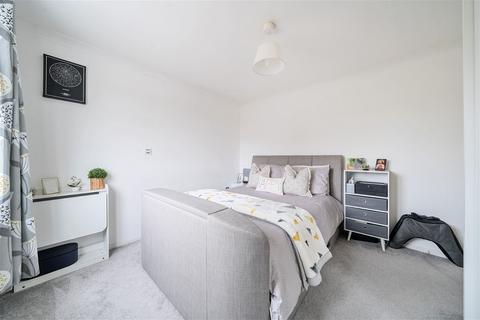 3 Schubert Road, Brighton Hill, Basingstoke, RG22 4JL