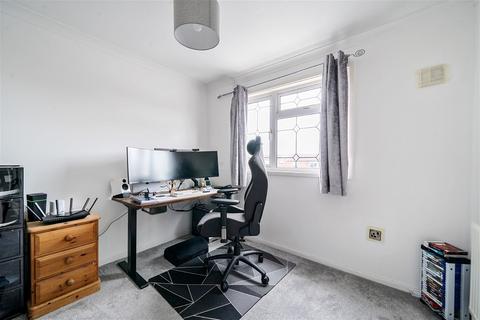 3 Schubert Road, Brighton Hill, Basingstoke, RG22 4JL