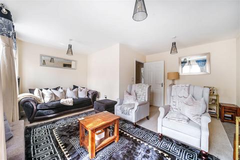 4 bedroom terraced house for sale, Peggs Way, Basingstoke