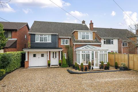 4 bedroom detached house for sale, Roman Road, Basingstoke