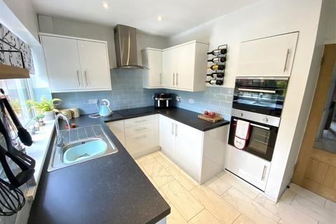 21 Carlton Way, Royton, Oldham, OL2 5AZ