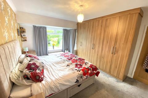 21 Carlton Way, Royton, Oldham, OL2 5AZ