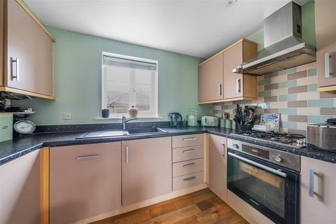 42 Appleton Drive, Basingstoke, RG24 9RX