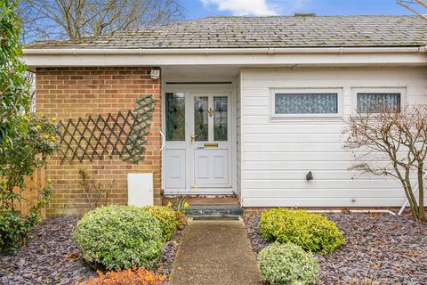 46 Warwick Road, Winklebury, Basingstoke, RG23 8DY
