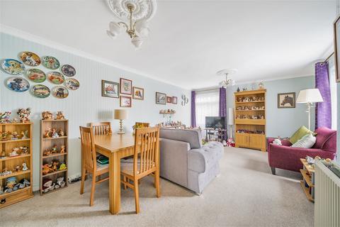 46 Warwick Road, Winklebury, Basingstoke, RG23 8DY