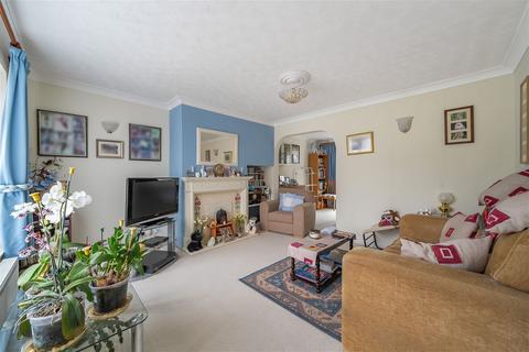 82 Stag Hill, Basingstoke, RG22 6JQ