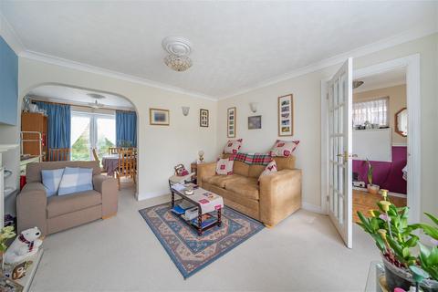 82 Stag Hill, Basingstoke, RG22 6JQ