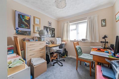 82 Stag Hill, Basingstoke, RG22 6JQ
