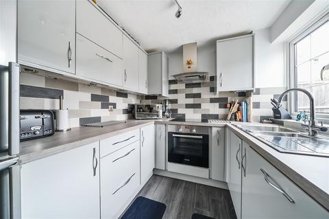 86 Constantine Way, Basingstoke, RG22 4UR