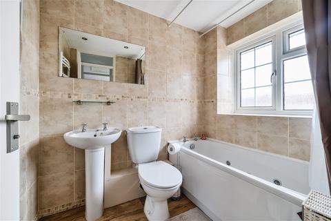 86 Constantine Way, Basingstoke, RG22 4UR