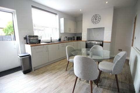 2 bedroom end of terrace house for sale, Cemetery Road, Ramsbottom, BL0
