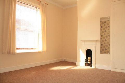 2 bedroom terraced house for sale, New Street, Wellingborough, NN8