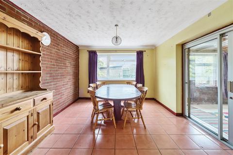 57 Cleaver Road, Basingstoke, RG22 6SH