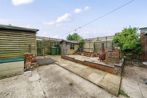 57 Cleaver Road, Basingstoke, RG22 6SH