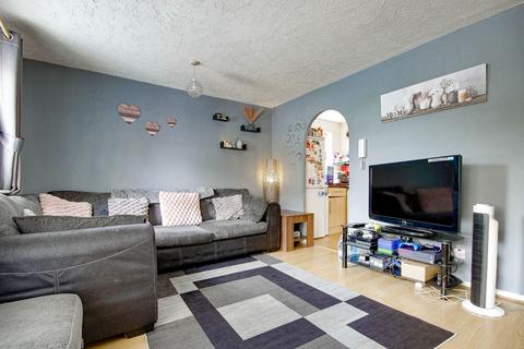 2 bedroom flat for sale, Creighton Road, London