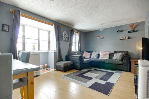 2 bedroom flat for sale, Creighton Road, London