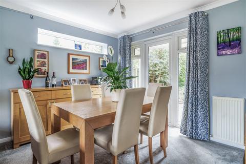 4 Camfield Close, Basingstoke, RG21 3AQ