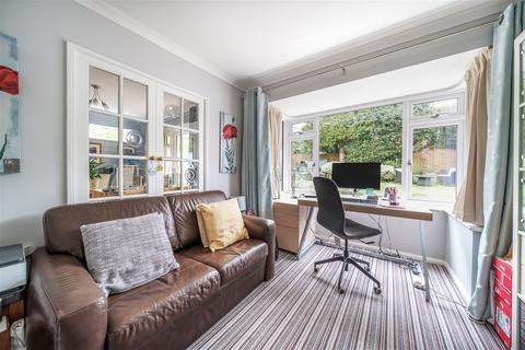 4 Camfield Close, Basingstoke, RG21 3AQ