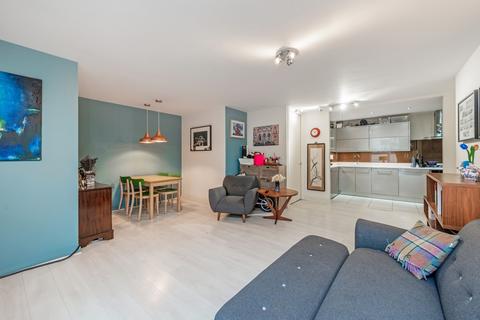 2 bedroom flat to rent, Seward Street London EC1V