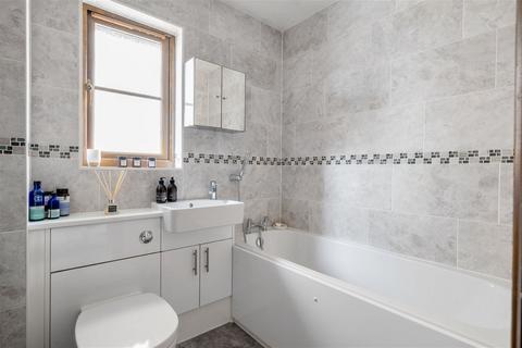 68 Heritage Park, Basingstoke, RG22 4XT