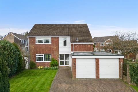 2 Camlea Close, Basingstoke, RG21 3BP