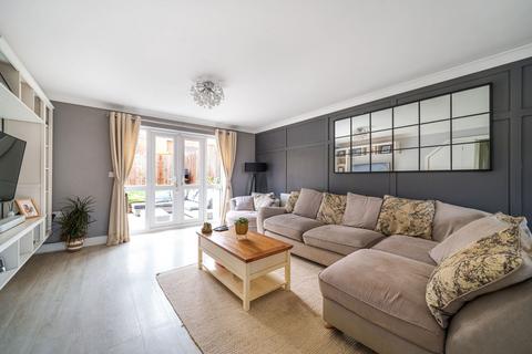 4 bedroom end of terrace house for sale, Verdi Close, Brighton Hill