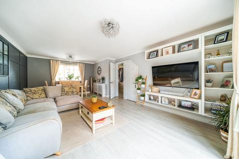 4 bedroom end of terrace house for sale, Verdi Close, Brighton Hill