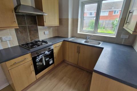 3 bedroom semi-detached house to rent, Greaves Crescent, Willenhall, West Midlands, WV12