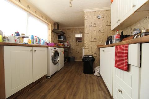 3 bedroom terraced house for sale, Division Road, Hull HU3