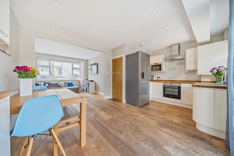 23 Garth Close, Morden, SM4 4NN