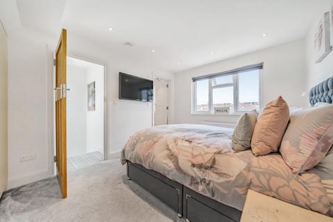 23 Garth Close, Morden, SM4 4NN