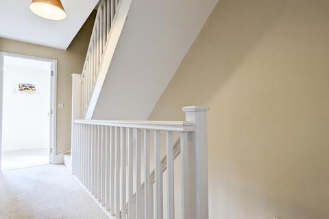 10 Weavers Fold, Lees, Oldham, OL4 3FQ