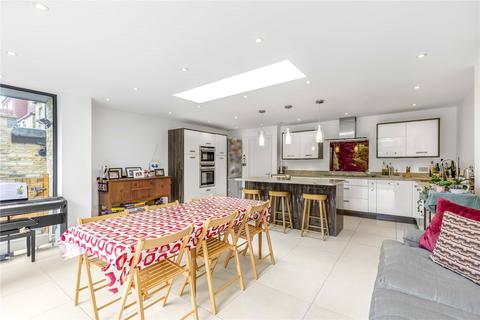 29 Deanhill Road, London, SW14 7DQ