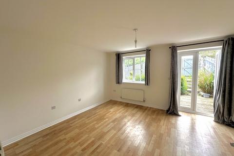 3 bedroom semi-detached house to rent, Sturdy Lane, Milton Keynes MK17