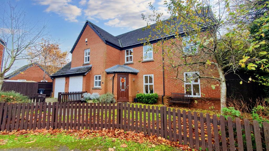 The Bramptons, Swindon SN5 6 bed detached house to rent £2,600 pcm (£